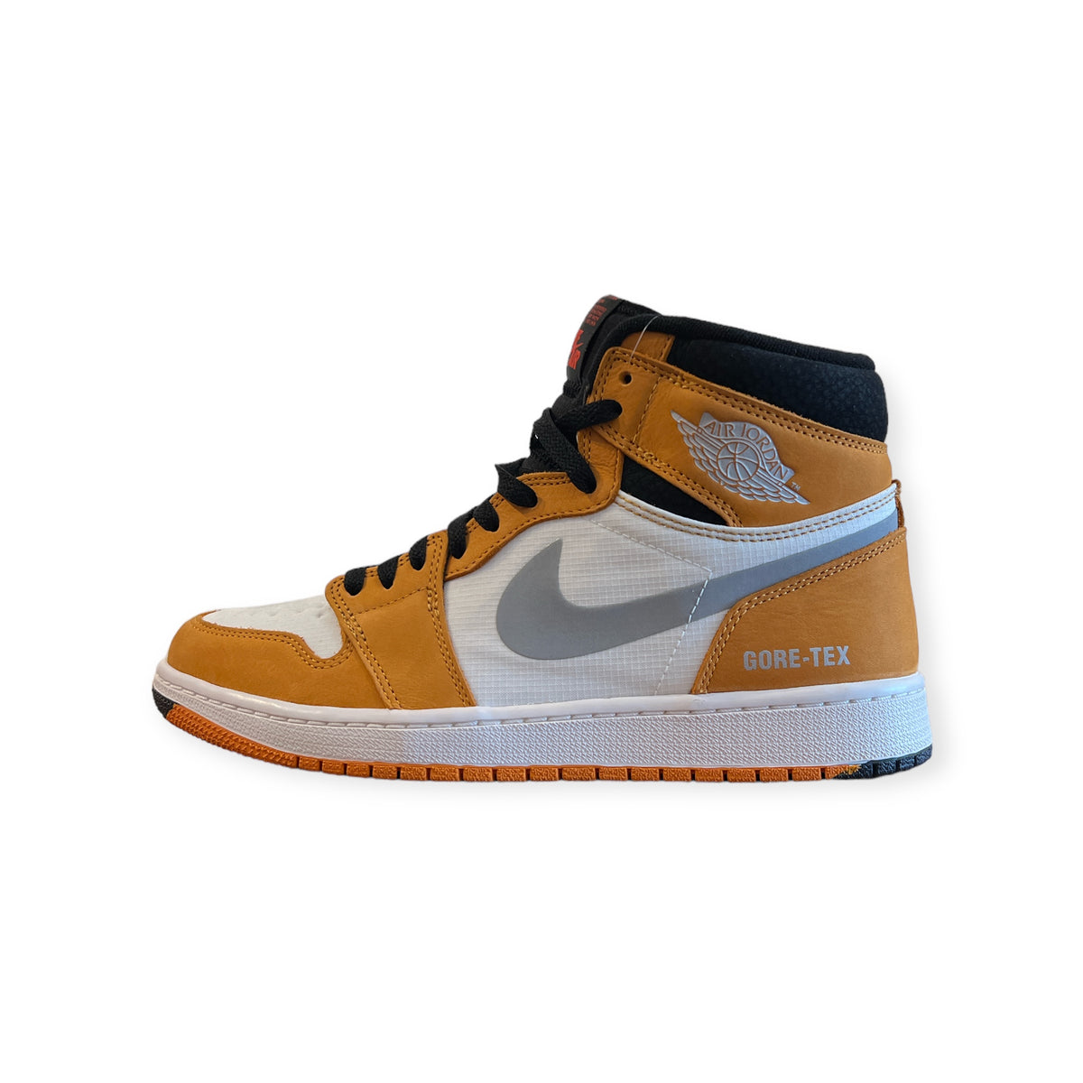Jordan 1 High Element Gore-Tex 'Light Curry' | Elite Laced