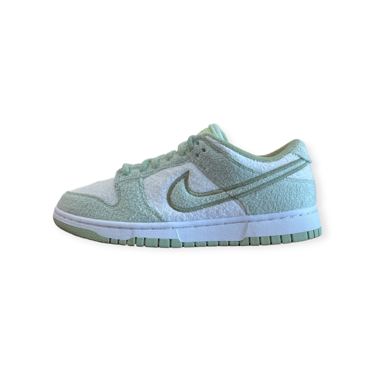 WMNS Dunk Low SE 'Fleece Honeydew' | Elite Laced