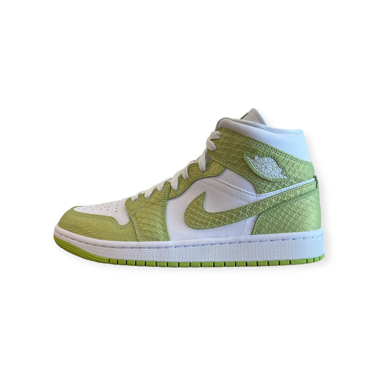 WMNS Jordan 1 Mid SE 'Green Python' | Elite Laced